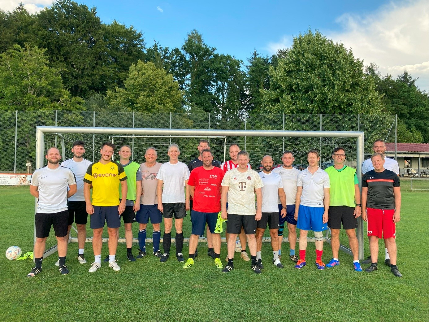 Sportarten > Fussball > "AH"